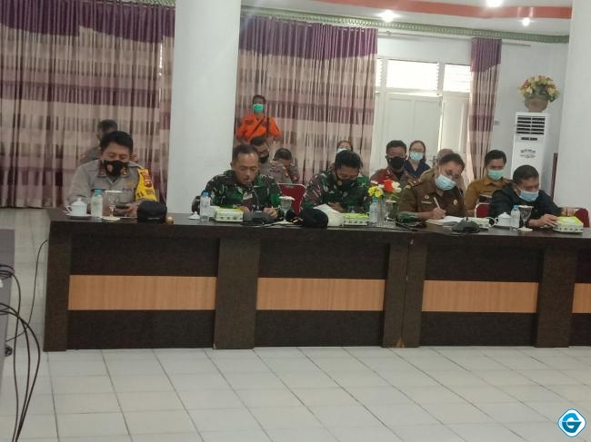 Dandim 1203/Ktp Hadiri Rapat Koordinasi Evaluasi Penanganan Covid -19 Kabupaten Ketapang