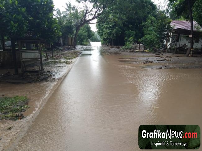 Akibat Hujan Deras, 13 Rumah Dusun Mpak Obel-obel Terendam