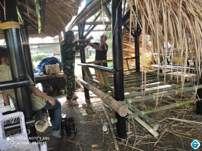 Babinsa Bujak Lombok Tengah Dorong Ekonomi Kreatif Warga di Masa Pandemi Covid-19