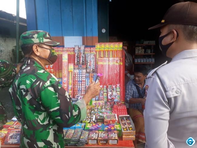 Polres Lotara bersama TNI Razia Petasan dan Kembang Api Dalam Rangka Menjelang Puasa Ramadhan