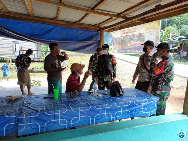Satgas Desa Riam Bunut Laksanakan Patroli Keliling Wilayah Maksimalkan PPKM Mikro 
