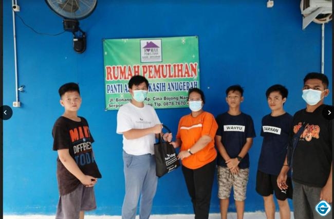 BNPT dan YHPB Didukung Suma Village Santuni Mahasiswa Perantauan dan Masyarakat Terdampak Covid-19 di Curug Tangerang