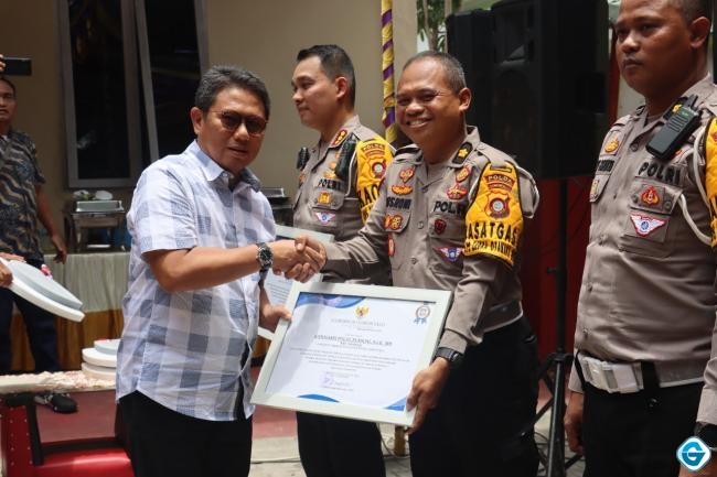 Polda Gorontalo Terima Penghargaan Peringkat 1 Realisasi Pendapatan Daerah Tertinggi