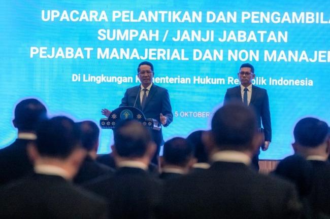 Menkum Tekankan Kolaborasi dan Penguatan Manajemen Talenta dalam Pelantikan Pejabat