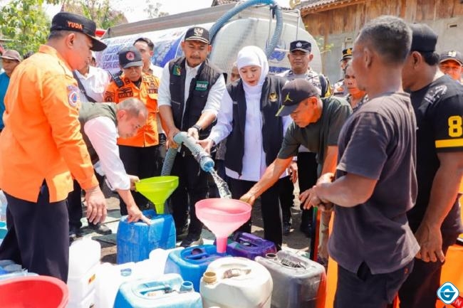 ratusan-jiwa-kesulitan-air-bersih-gubernur-khofifah-gerak-cepat-intervensi-krisis-kekeringan-di-ngawi