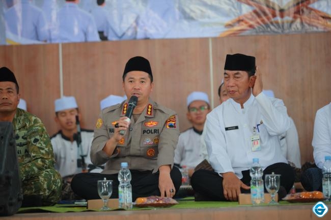 Ratusan Pelajar SMP-MTs dari berbagai wilayah di Batang bersholawat, Kapolres tekankan pentingnya akhlak