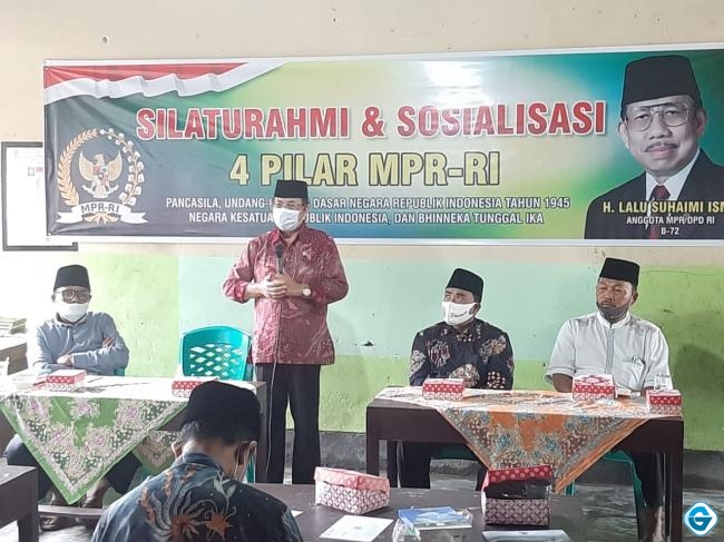Dok. Sosialisasi 4 Pilar MPR RI, H. Lalu Suhaimi Ismy di Desa Mekar Damai.