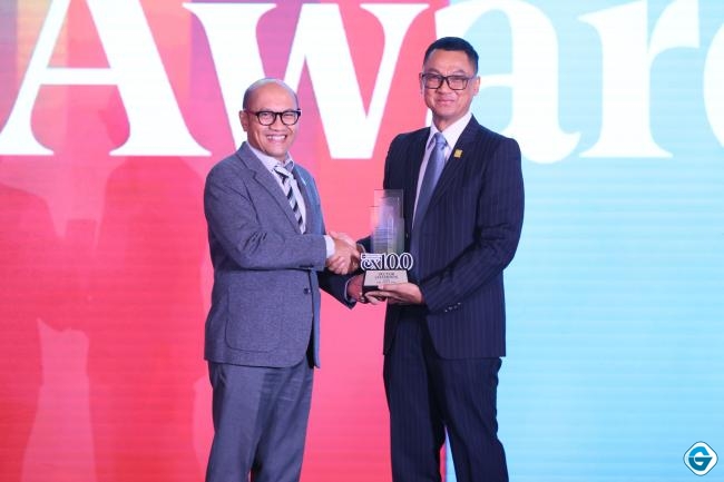 pln-raih-sector-champion-dan-runner-up-bumn-layanan-terbaik-danantara-indonesia-cx100-award-2026