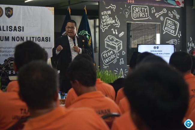 Perkuat Pemahaman Hak Bantuan Hukum, Kanwil Kemenkum NTB Sasar Warga Binaan Lapas Lombok Barat