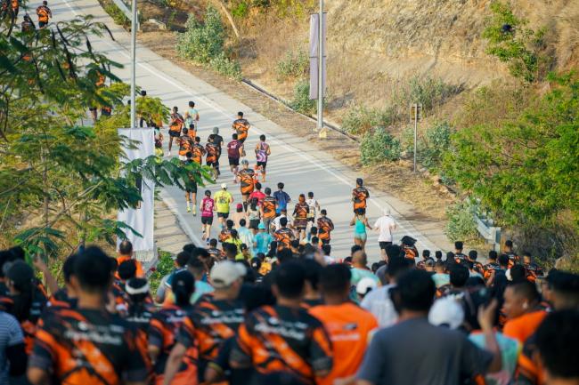 Lebihi Target, Golo Mori Sunset Run 2026 Sukses Hadirkan Semangat #FloresBangkit