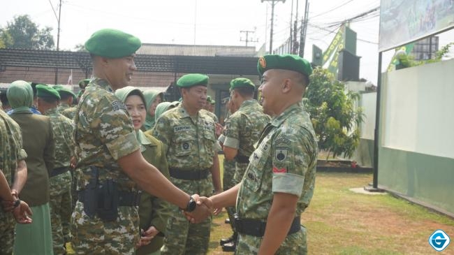 Dandim 0736 Batang Pimpin Upacara Kenaikan Pangkat 31 Prajurit