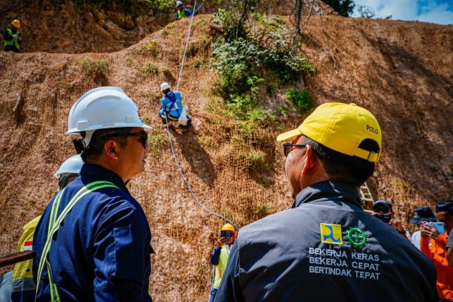 Gubernur NTB Targetkan Jalan Lenangguar-Lunyuk Rampung 30 Mei, Fokus Cegah Longsor