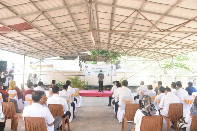 Bupati Lombok Utara Tanam Pohon dan Lepas Bibit Ikan di Desa Samaguna