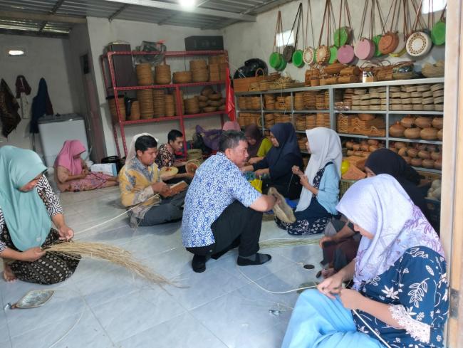 Universitas Teknologi Mataram Dorong Daya Saing Produk Lokal Lombok Lewat Digitalisasi Pengelolaan Usaha