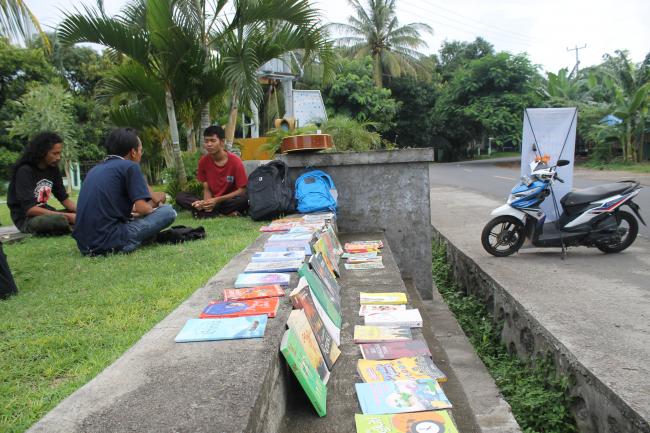 Kampoeng Literasi, Ajak Masyarakat KLU Tingkatkan Minat Membaca 