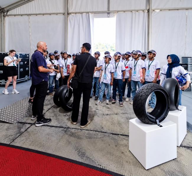 Dari Paddock MotoGP, Generasi Muda NTB Menimba Inspirasi