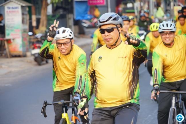 Bupati Madiun Budayakan Gowes ke Kantor, Tegaskan Kedisiplinan dan Efisiensi Anggaran