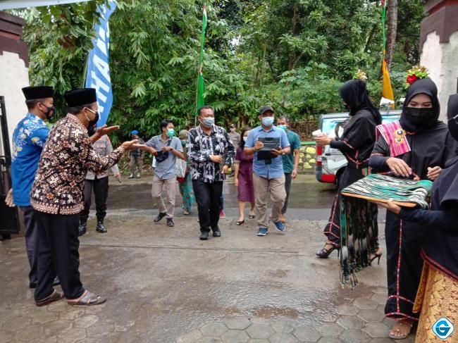 Tim Juri Lomba Kampung Sehat Tingkat Polda NTB Kunjungi Desa Gegelang