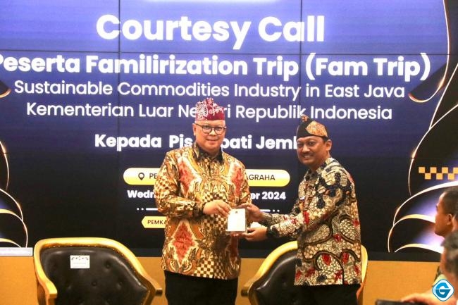Sambut Kedatangan Peserta Fam Trip dari Kementerian Luar Negeri RI, Pjs bupati Jember Sebut Keunggulan Kabupaten Jember 