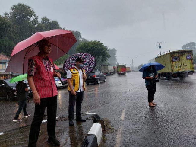 Gubernur Jateng Ganjar Pranowo, Cek Persiapan Jalur Mudik Di Alas Roban