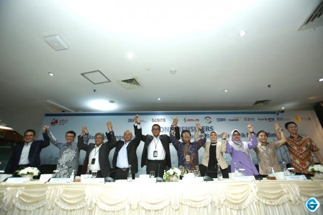 Konferensi pers PLN bersama para Himbara dengan tema "Dukungan Pengembangan Ekosistem KBLBB" di Jakarta, Jum