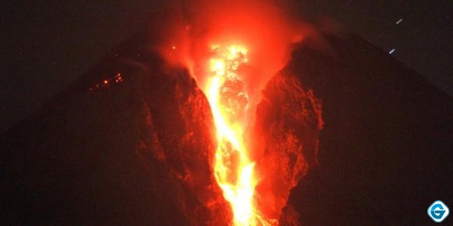 Update Gunung Merapi: Gugurkan Lava Pijar dengan Jarak Luncur 600 M