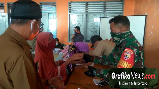 Babinsa Kodim 1620/Loteng Kawal Pendistribusi Bantuan JPS Bersatu Kabupaten Lombok Tengah