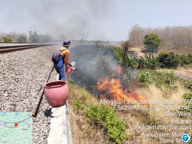 Marak Pembakaran Lahan Ganggu Perjalanan Kereta Api, KAI Daop 7 Madiun Perketat Pengawasan