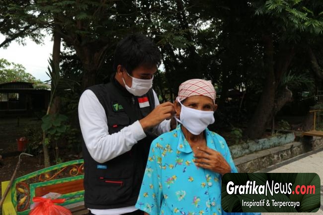 Dompet Dhuafa Bagikan 1000 Masker untuk Masyarakat NTB