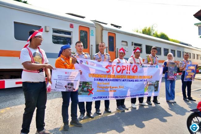 Edukasi Perlintasan Sebidang, KAI Daop 7 Ajak Pengguna Jalan Terapkan Prinsip BERTEMAN