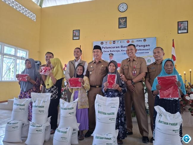 BULOG : Perdana Di Jatim, Ratusan Ribu KPM Terima 30KG Beras Alokasi Juli-September
