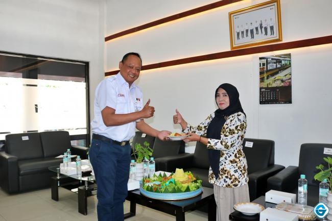Hadirkan Suasana Baru, Daop 7 Madiun Resmikan Lagu Stasiun Madiun Dalam Menyambut Pelanggan